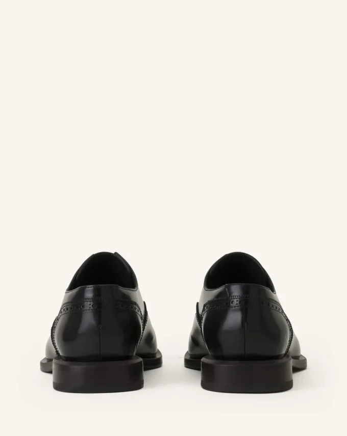 Brogue Oxford Shoe z błyszczącej skóry