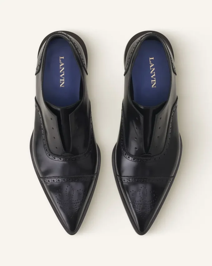 Brogue Oxford Shoe z błyszczącej skóry