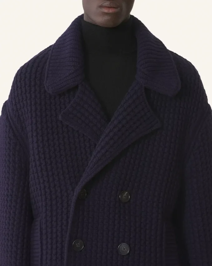 Oversize’owy wełniany płaszcz typu peacoat