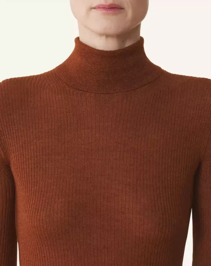 Sweter z golfem z wełny merynosowej i jedwabiu