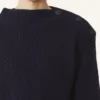 Wełniany sweter z diamentowym detalem Wełniany sweter z diamentowym detalem